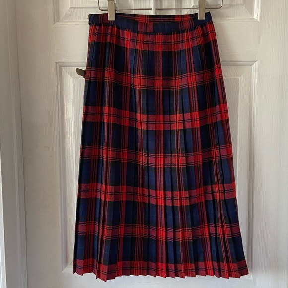 Browns of Bermuda Red Wool Pleated Kilt Size 8 - Picture 3 of 7